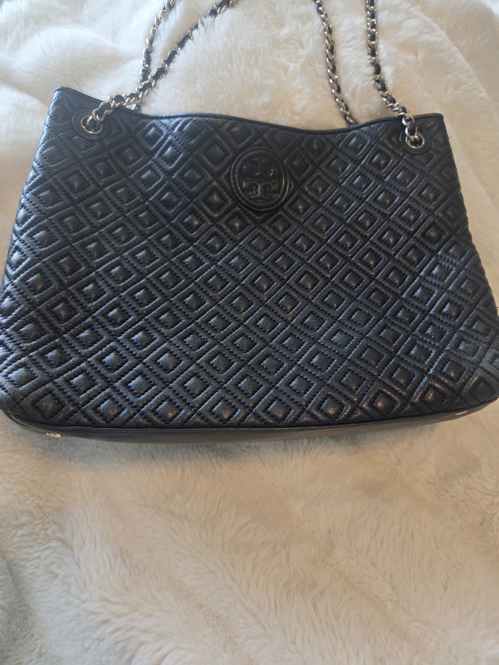 Tory Burch Black Quilted Leather Shoulder Bag with Logo Medallion - Picture 3 of 14